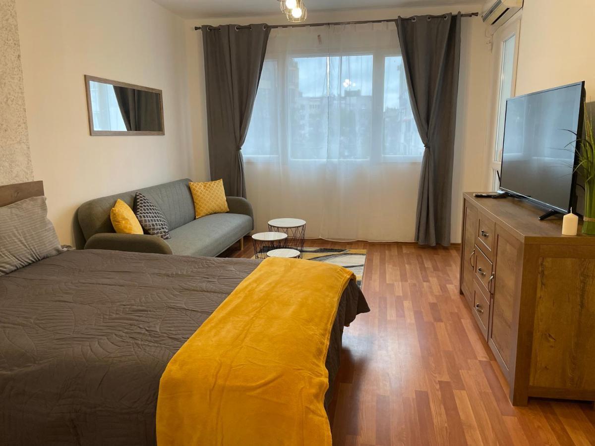 Sity Home Burgas ภายนอก รูปภาพ